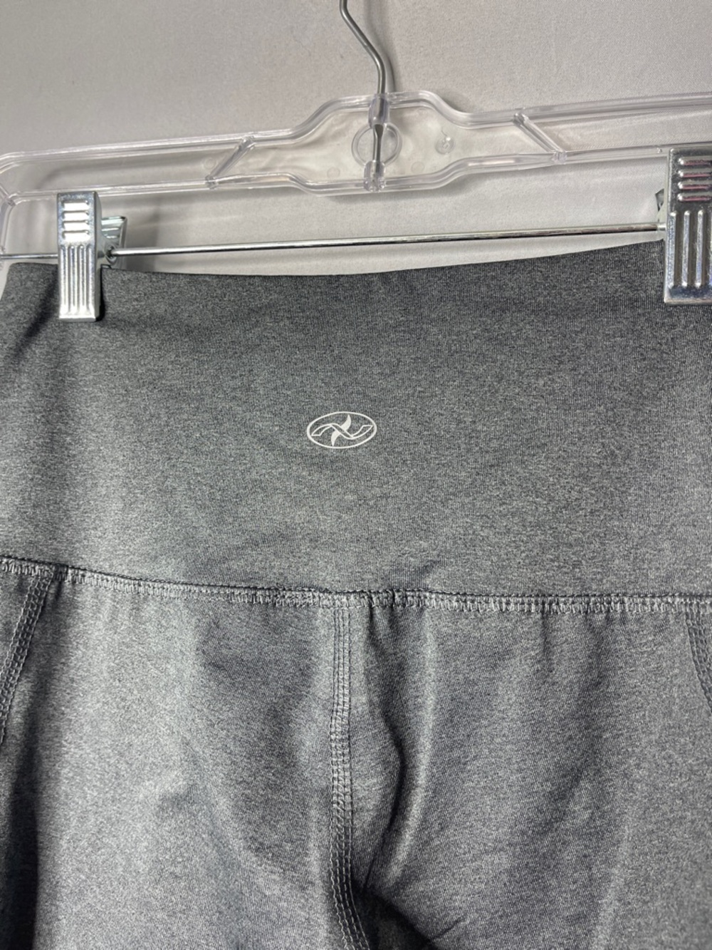 New York Laundry Gray Active Leggings Capris - Picture 5 of 9